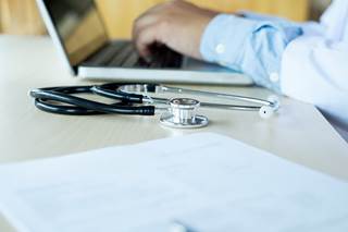 Uncertainty was directly expressed in 89.1% of cases, most often through the use of symptoms as diagnosis. Uncertainty was directly expressed in 89.1% of cases, most often through the use of symptoms as diagnosis.
