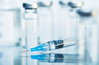 Researchers found that a single infusion of 1000 mg rituximab delays the development of arthritis in patients at risk of developing RA. Researchers found that a single infusion of 1000 mg rituximab delays the development of arthritis in patients at risk of developing RA.