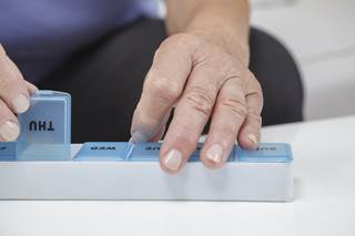 Routine measurement of drug levels and the use of questionnaires may help assess nonadherence in people with SLE receiving hydroxychloroquine. Routine measurement of drug levels and the use of questionnaires may help assess nonadherence in people with SLE receiving hydroxychloroquine.