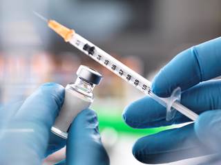 Use of ustekinumab in addition to standard-of-care treatment in patients with active SLE has demonstrated improved efficacy in clinical and laboratory parameters. Use of ustekinumab in addition to standard-of-care treatment in patients with active SLE has demonstrated improved efficacy in clinical and laboratory parameters.