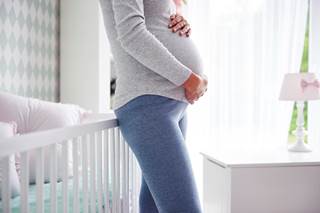 Results showed no increased risk for disease deterioration after TNFi discontinuation before 20 weeks in women with well-controlled RA and JIA. Results showed no increased risk for disease deterioration after TNFi discontinuation before 20 weeks in women with well-controlled RA and JIA.